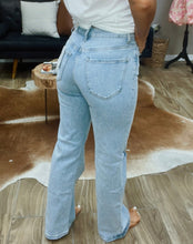 Load image into Gallery viewer, Crystal 90’s vintage jeans
