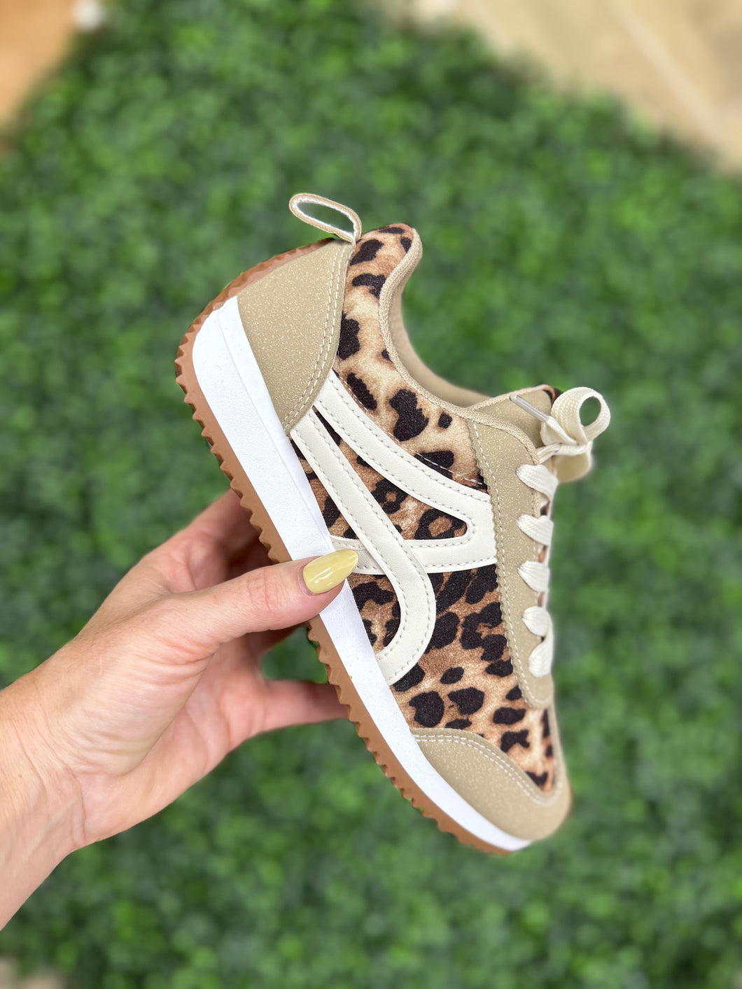 Retro striped leopard sneaker
