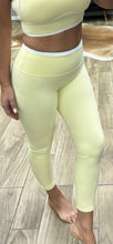 Load image into Gallery viewer, Lemon on the go active girl set
