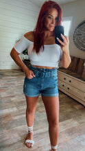 Load image into Gallery viewer, Showing shoulders ribbed crop tee -white
