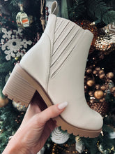 Load image into Gallery viewer, Kammie Ankle booties ~ bone pu
