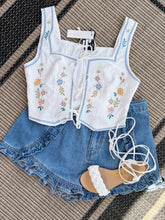 Load image into Gallery viewer, Maisie floral embroidery self tie top
