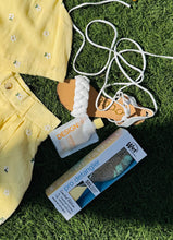 Load image into Gallery viewer, Yellow burst limited edition pro detangler wet brush
