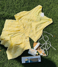 Load image into Gallery viewer, Yellow burst limited edition pro detangler wet brush
