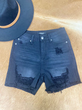 Load image into Gallery viewer, Black distressed shorts
